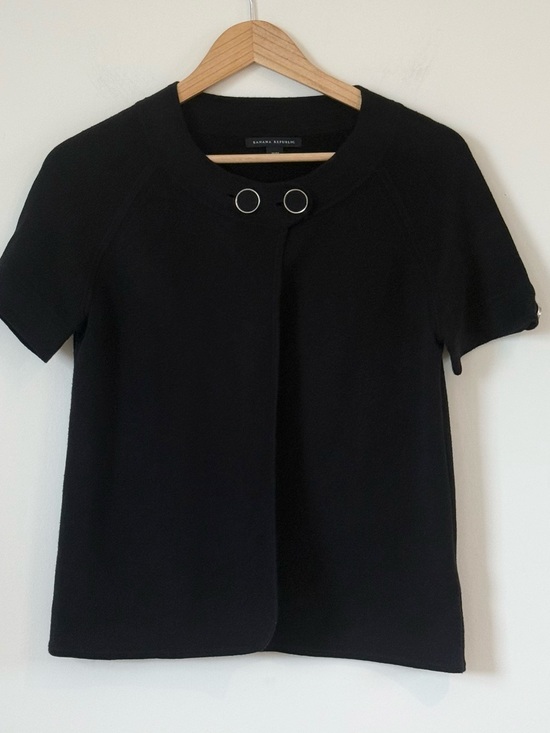 Banana Republic Sweaters - BANANA REPUBLIC Black Short Sleeve Structural Knit Sweater Blazer Dark Academia